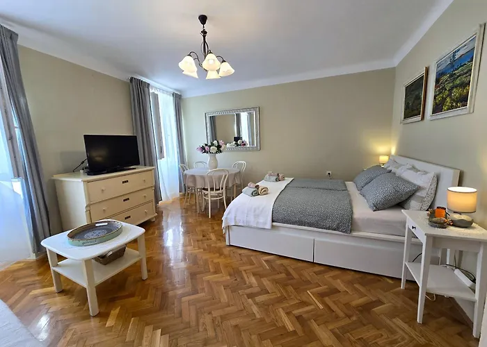 Seven - Two-Bedroom Apartment